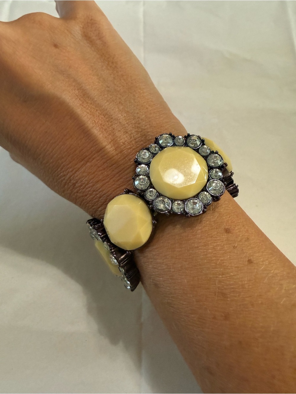 NWT Dana Buchman Butter Yellow Bead Crystal Rhinestone Retro Stretch Bracelet